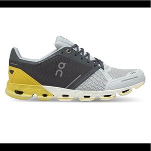 Men’s On Cloud shoes Size 9.5